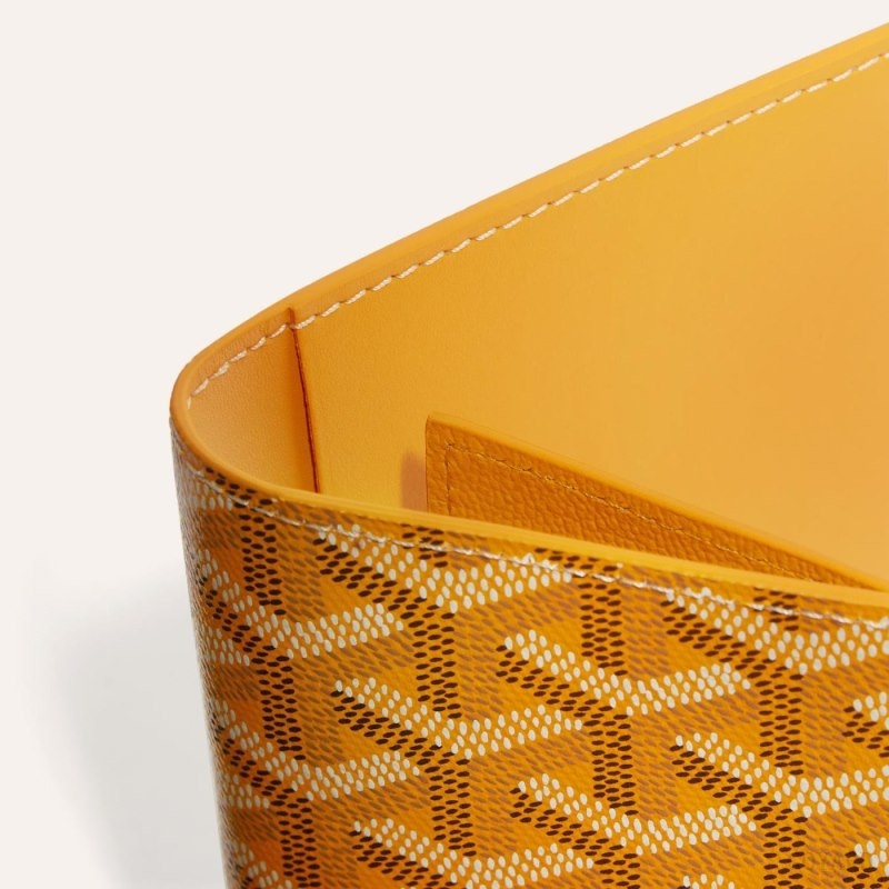 Goyard GRENELLE PASSPORT COVER Yellow | NNQQ5302